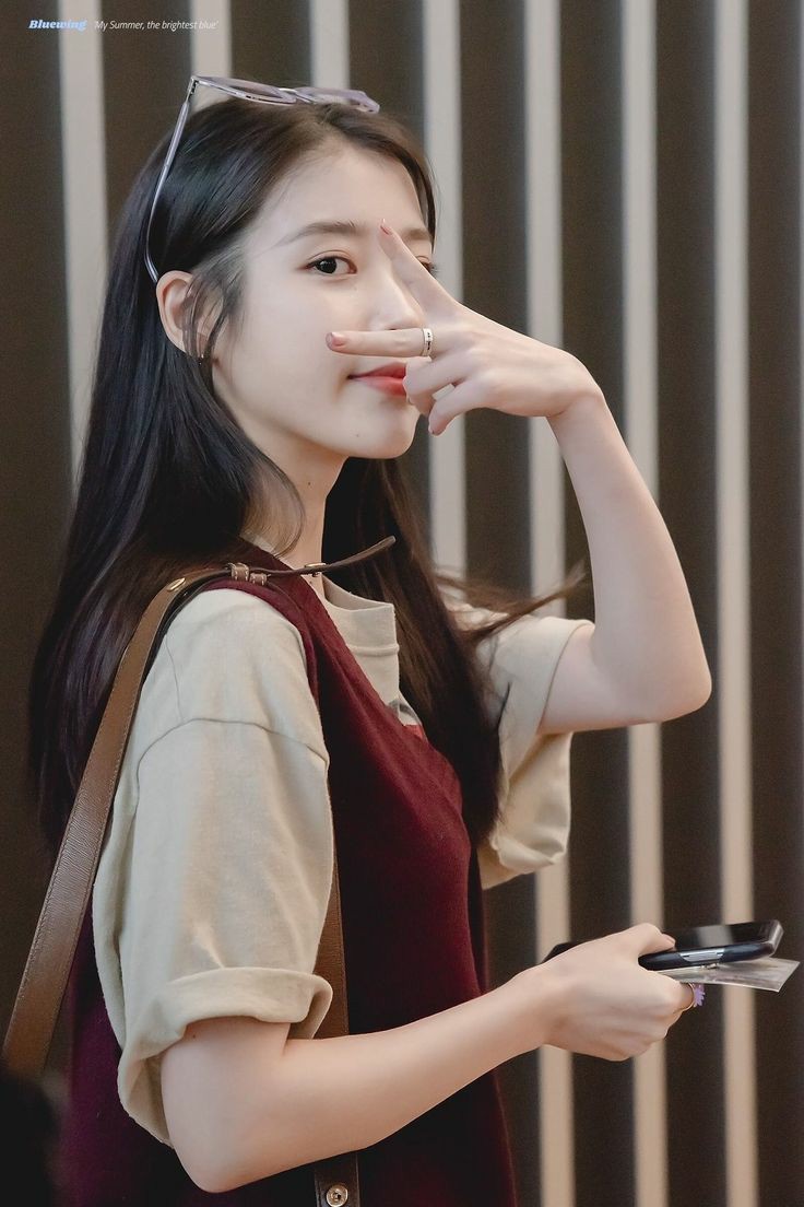 Foto kegiatan terbaru dari IU