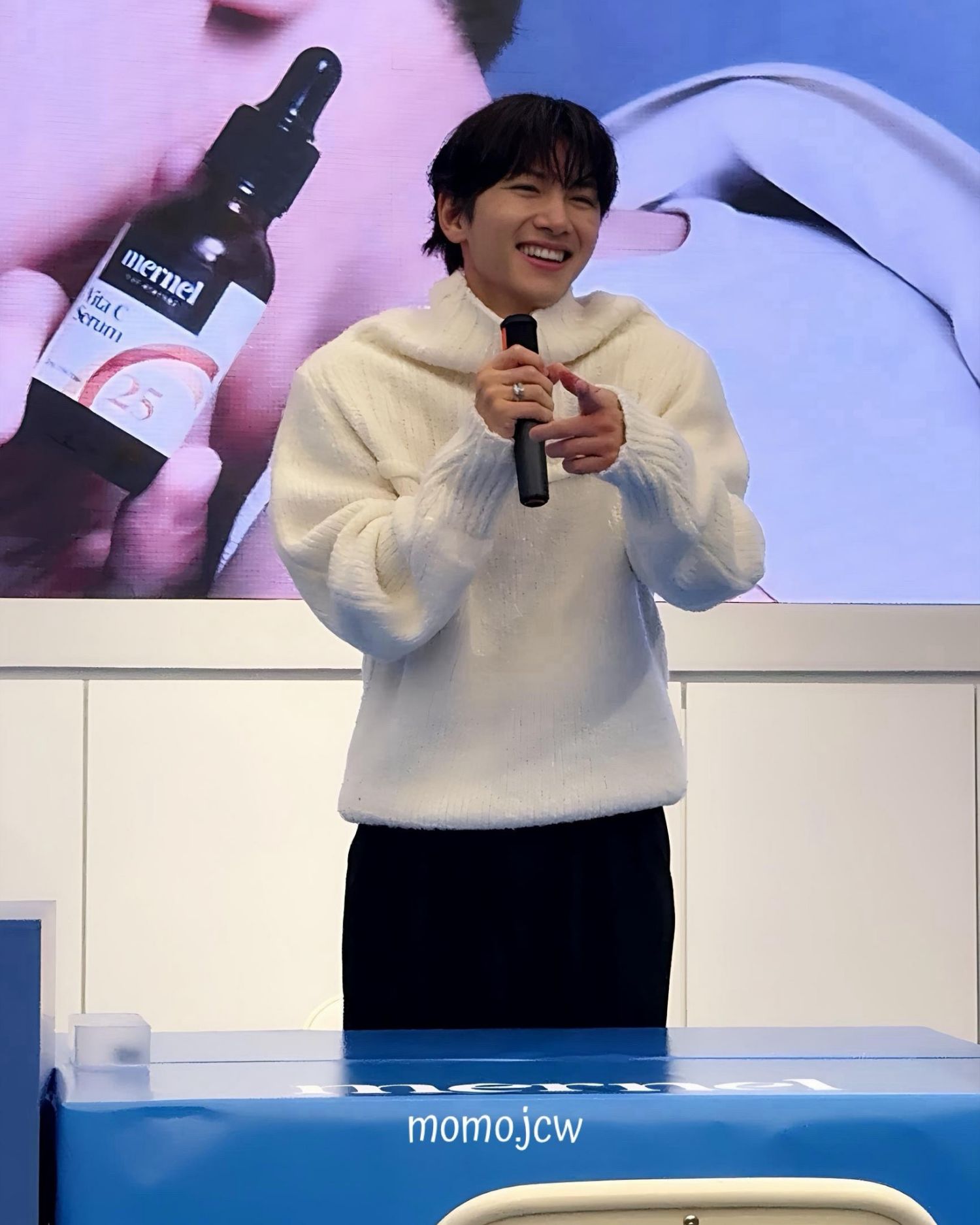 Behind-the-scenes cut of Ji Changwook