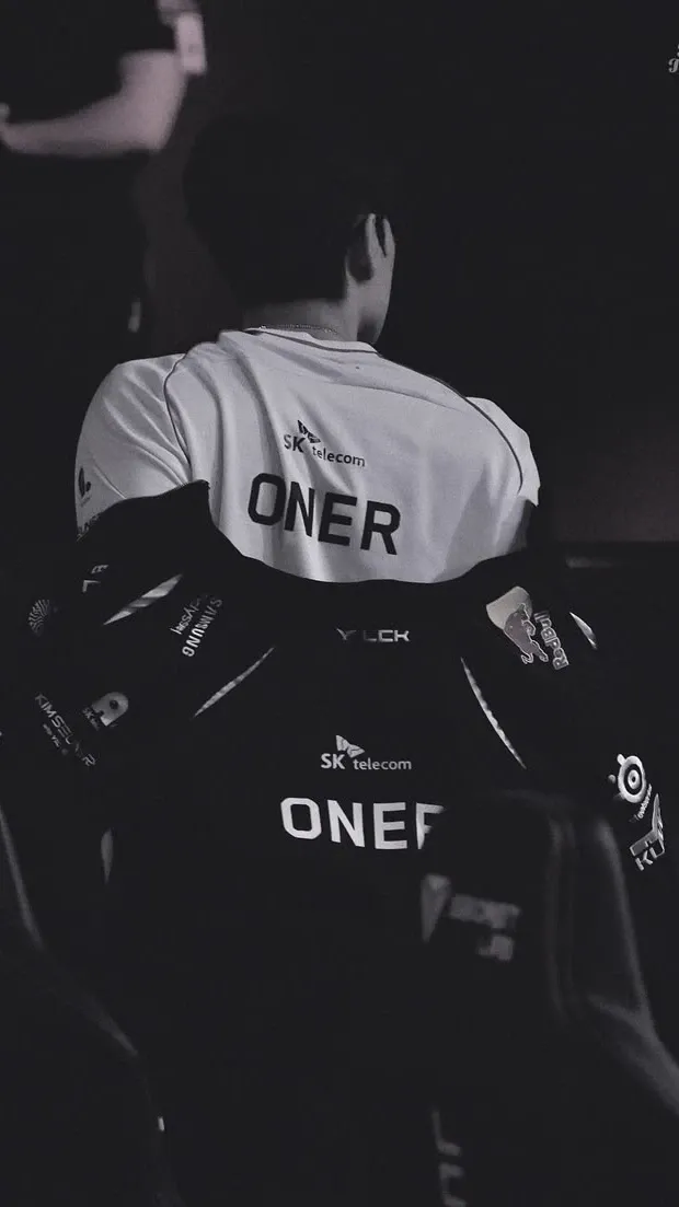 Today's popular wallpaper in Oner community