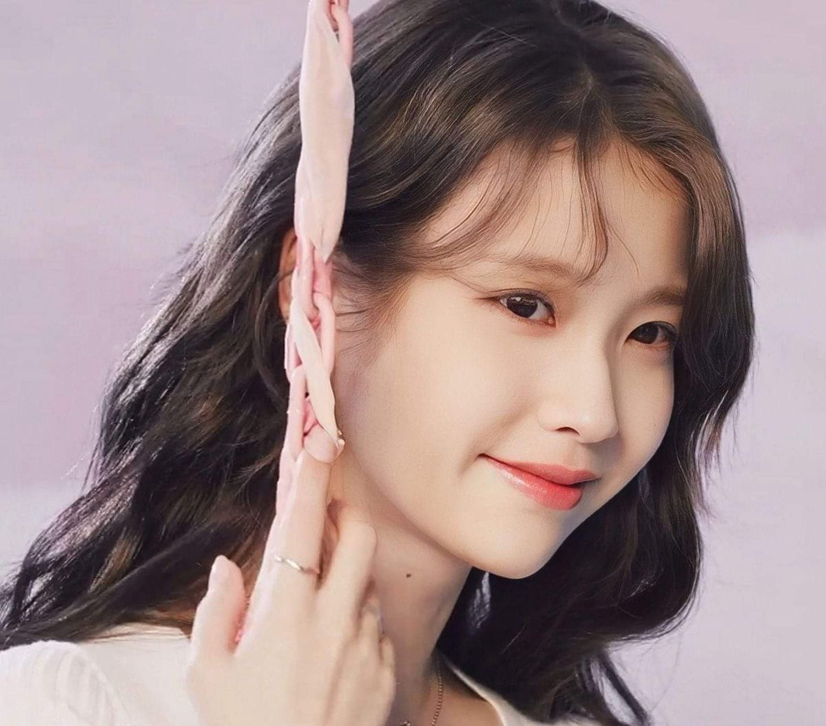 Recent activity shot of IU