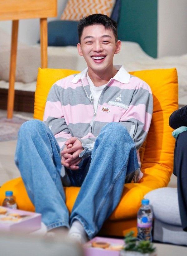 Behind-the-scenes cut of Yoo Ahin