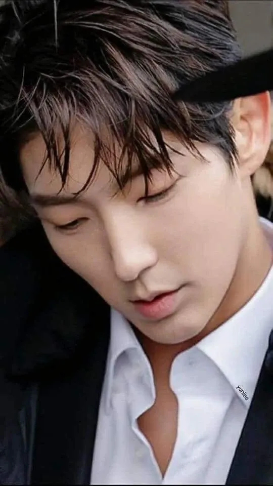 Recent activity shot of Lee Joongi