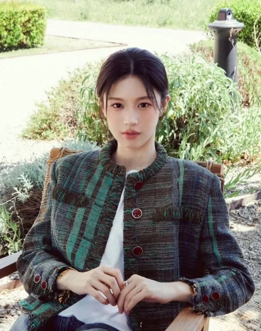 Latest photo of Go Younjung