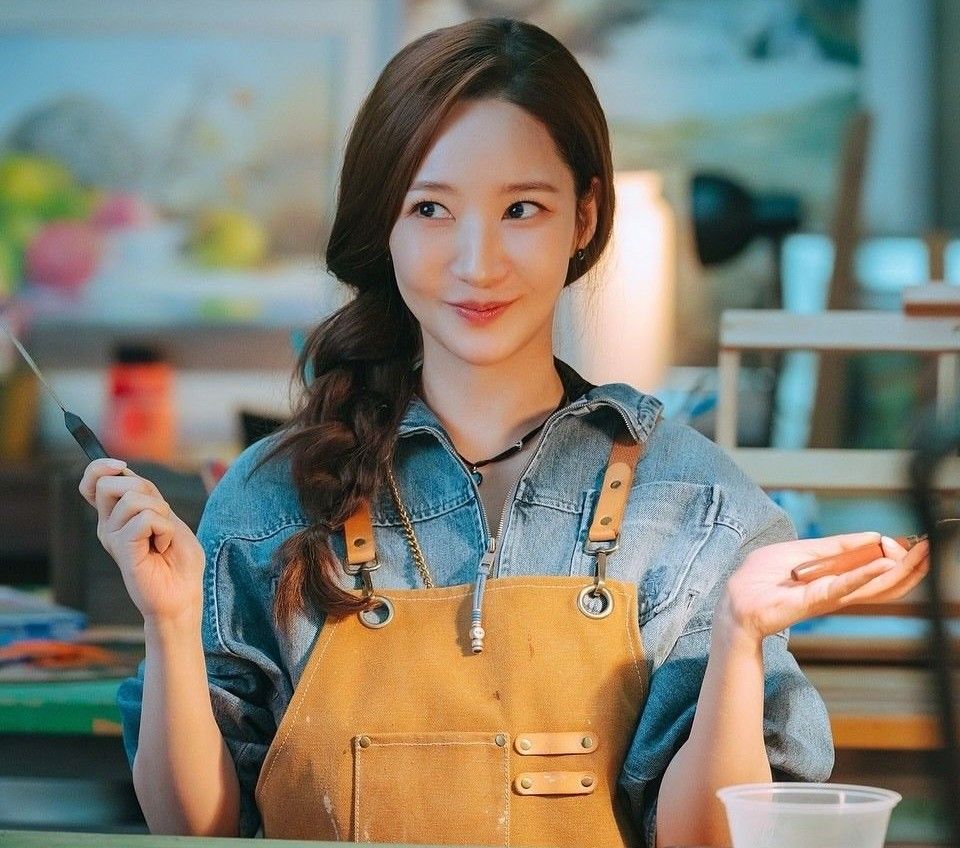 パク・ミニョンの最近の活動ショット