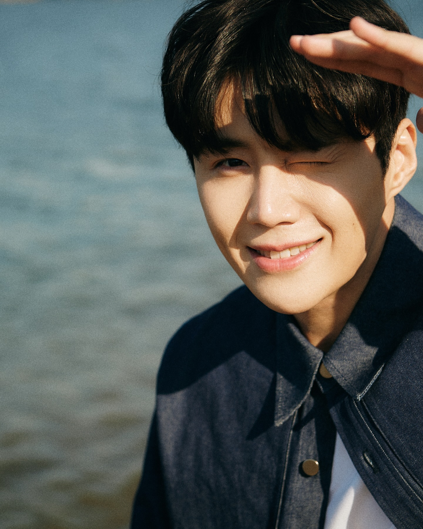 Behind-the-scenes cut of Kim Seonho