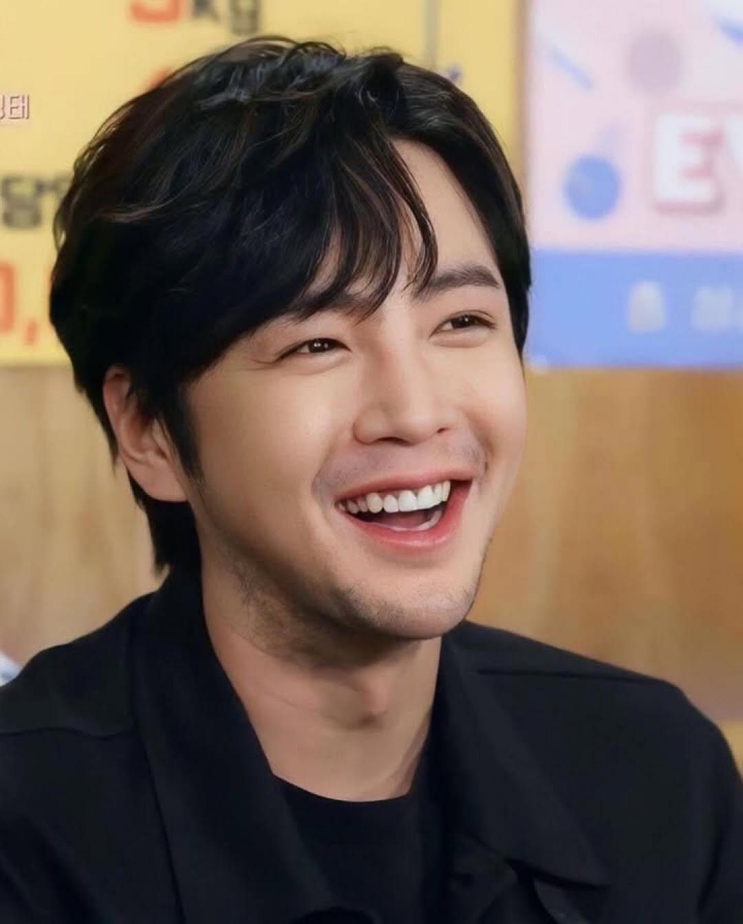 A moment captured by a fan of Jang Geunsuk