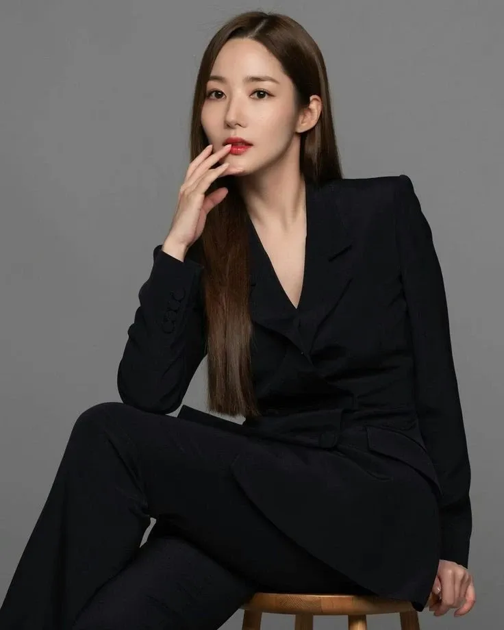 Latest photo of Park Minyoung