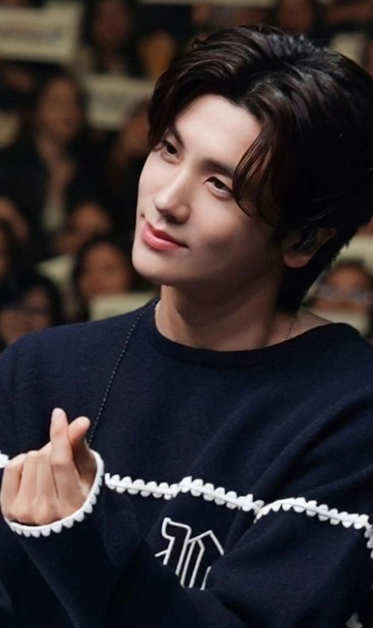 Emotional wallpaper shared by fans for Park Hyungsik