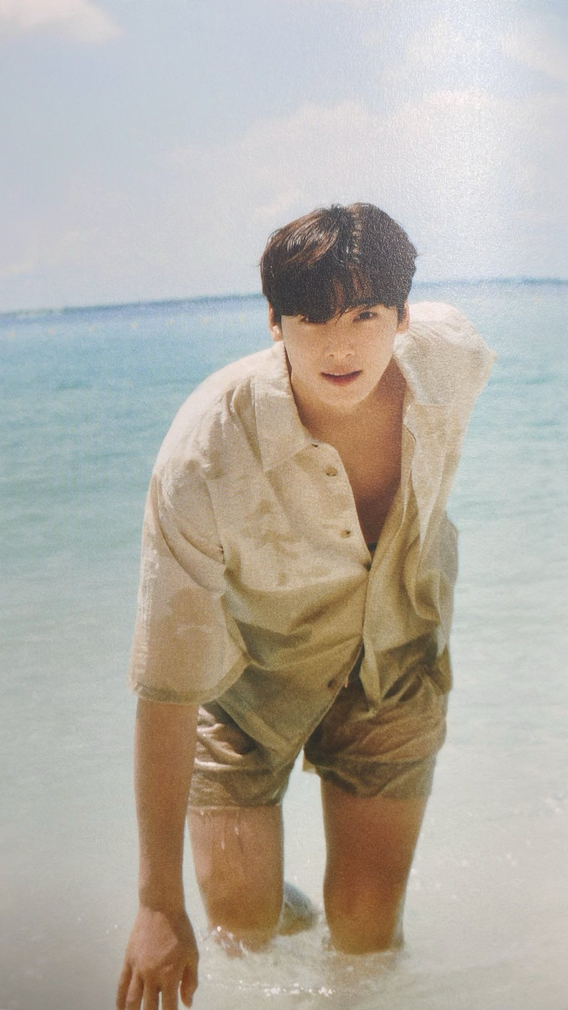 Recent activity shot of Cha Eunwoo