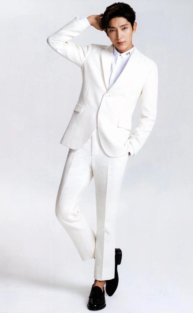 Momen yang diabadikan oleh penggemar Lee Joongi