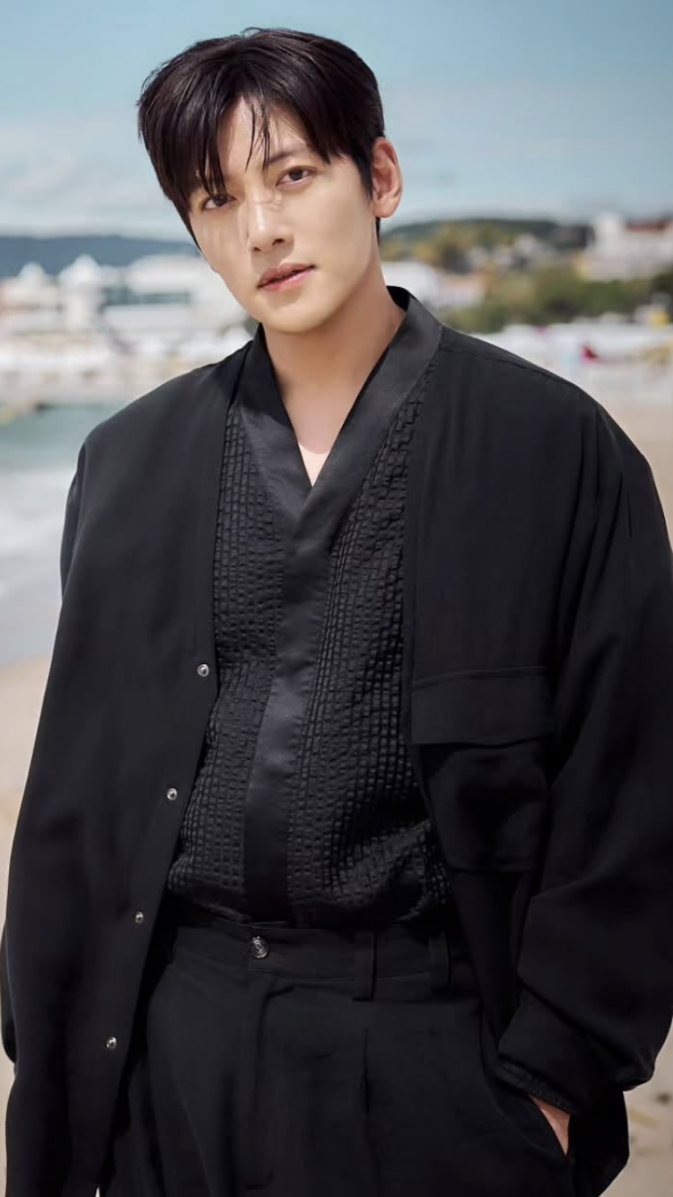 지창욱 커뮤니티에서 인기있는 오늘의 배경화면