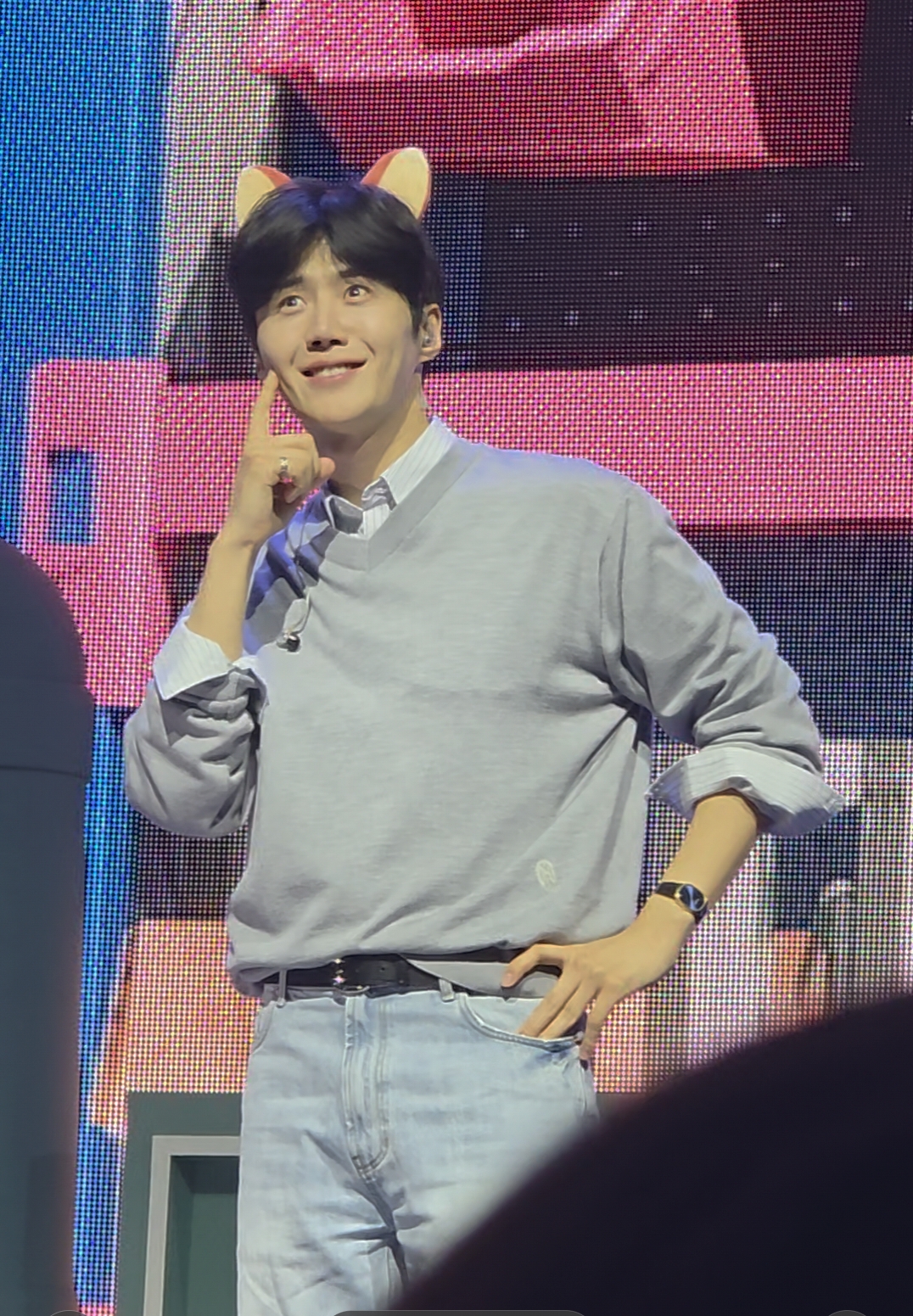 Behind-the-scenes cut of Kim Seonho