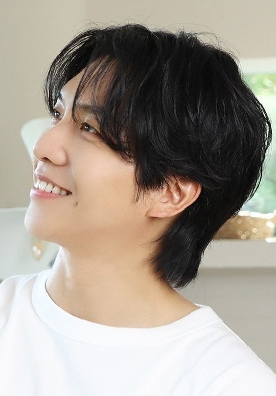 Foto kegiatan terbaru dari Lee Seunggi