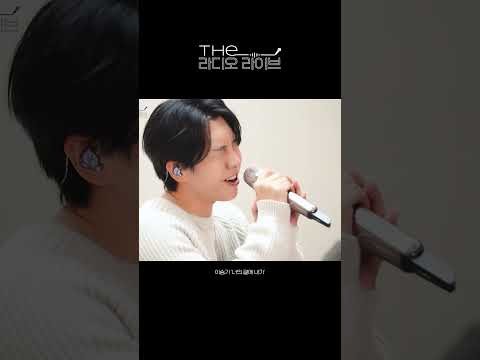 A moment captured by a fan of Lee Seunggi