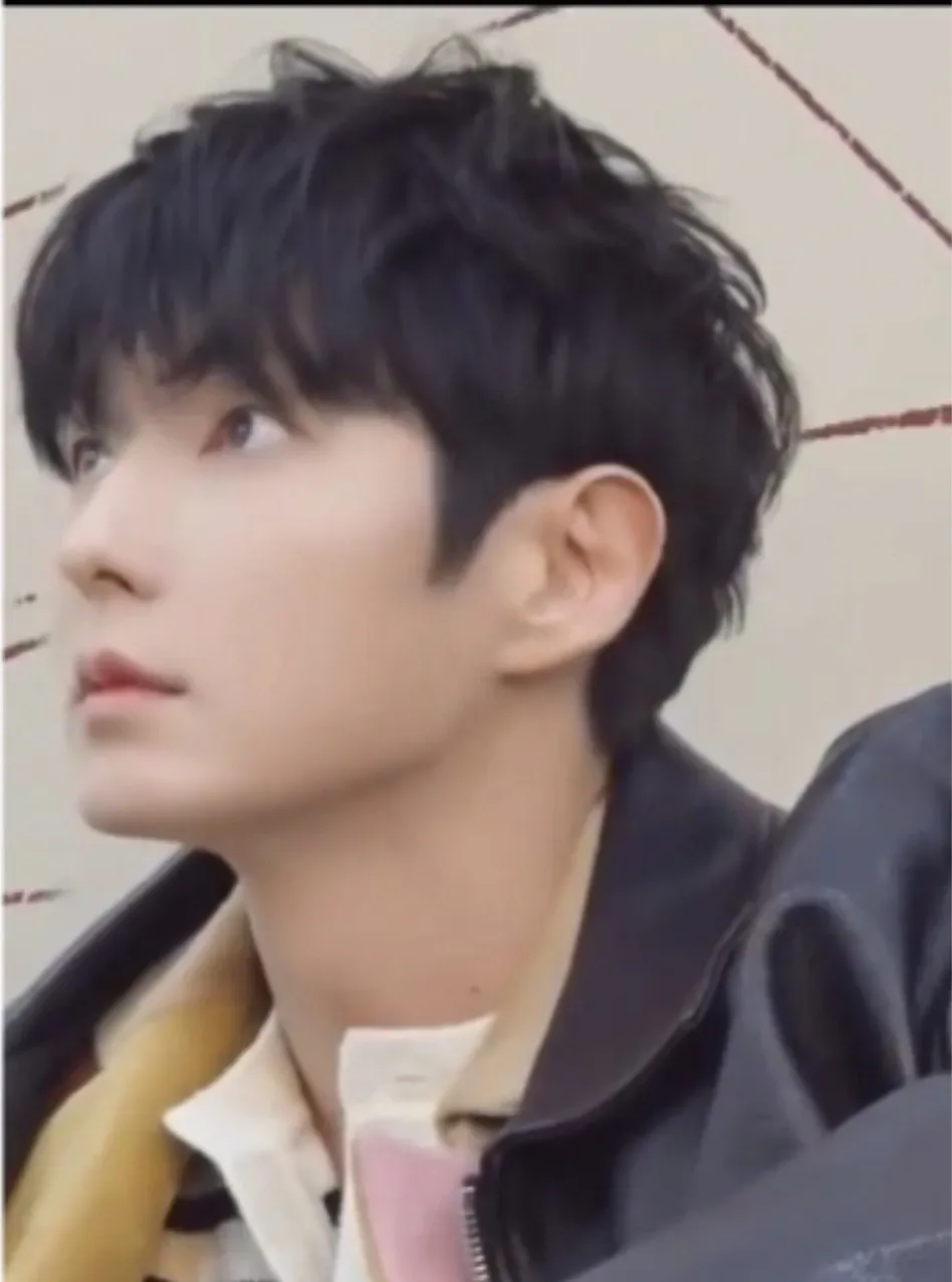 Foto terbaru dari Lee Joongi