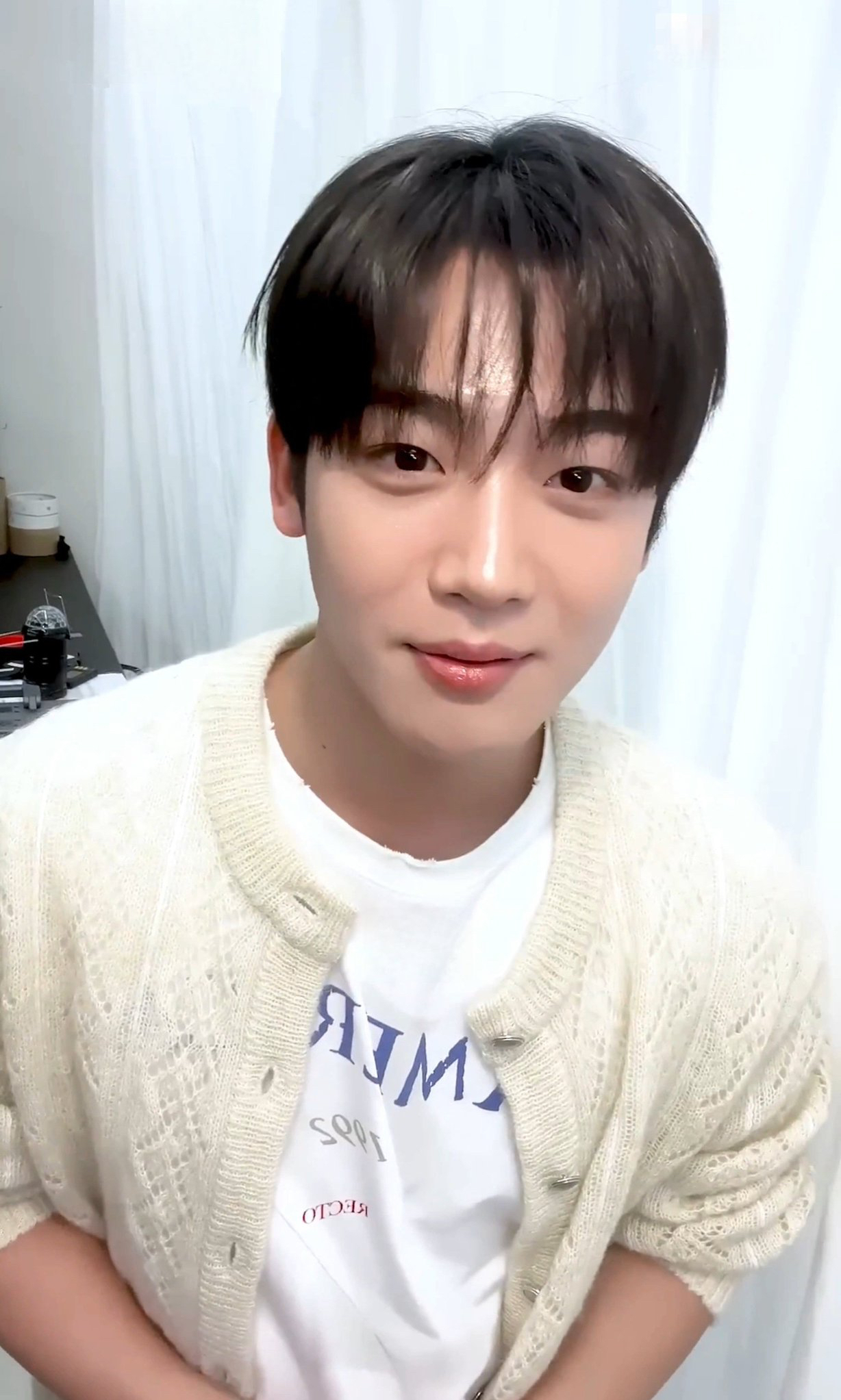 김요한 커뮤니티에서 인기있는 오늘의 배경화면