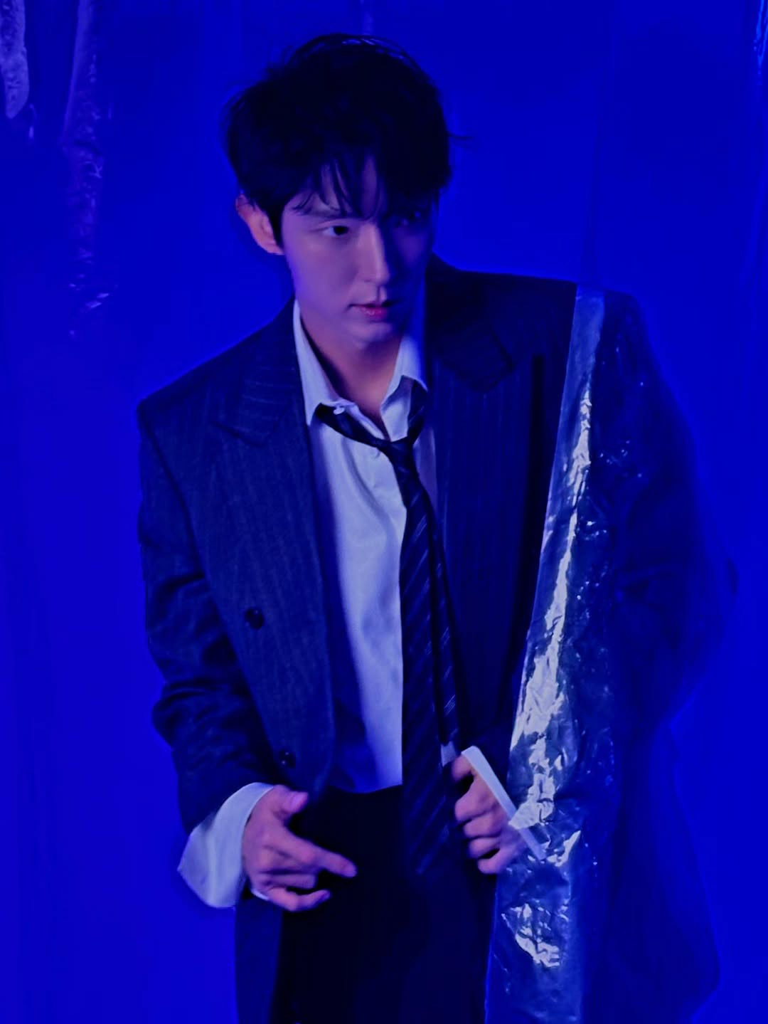 Behind-the-scenes cut of Lee Joongi