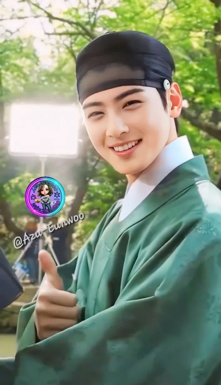 A moment captured by a fan of Cha Eunwoo