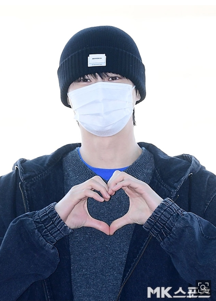 Latest photo of Byeon Wooseok