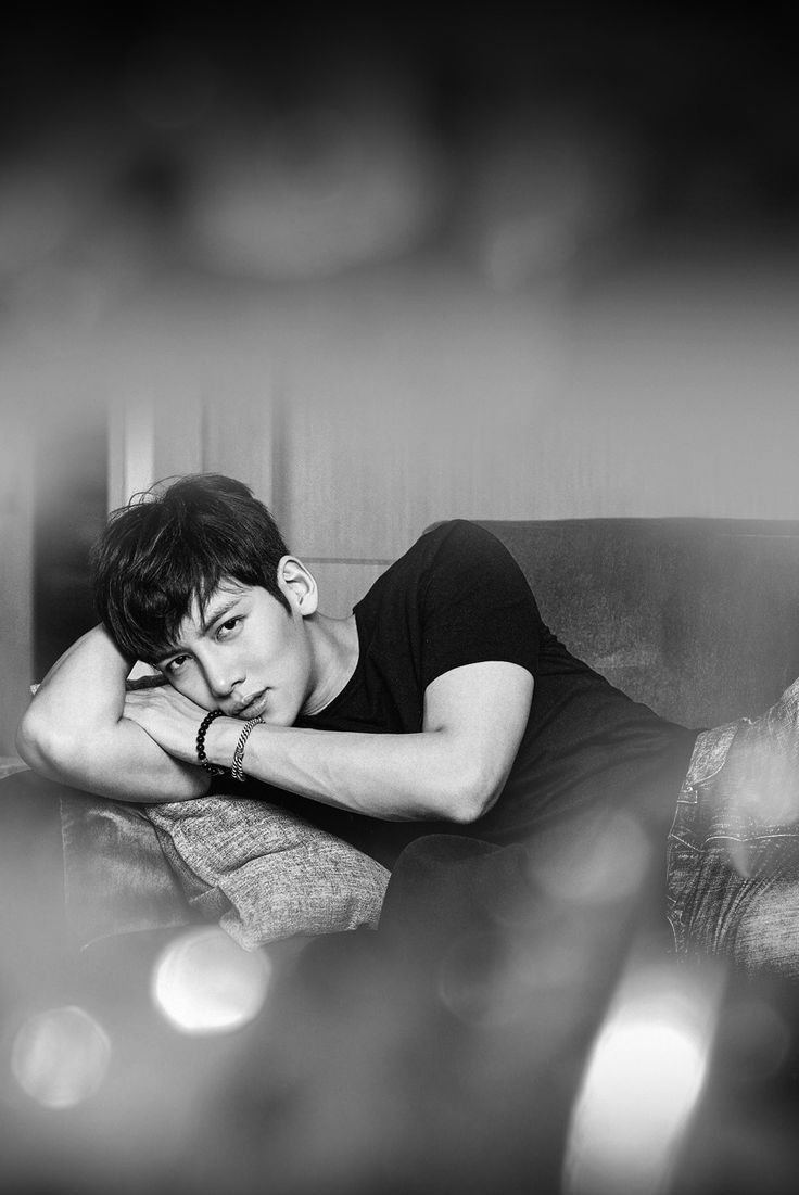 粉丝拍下的池昌旭瞬间