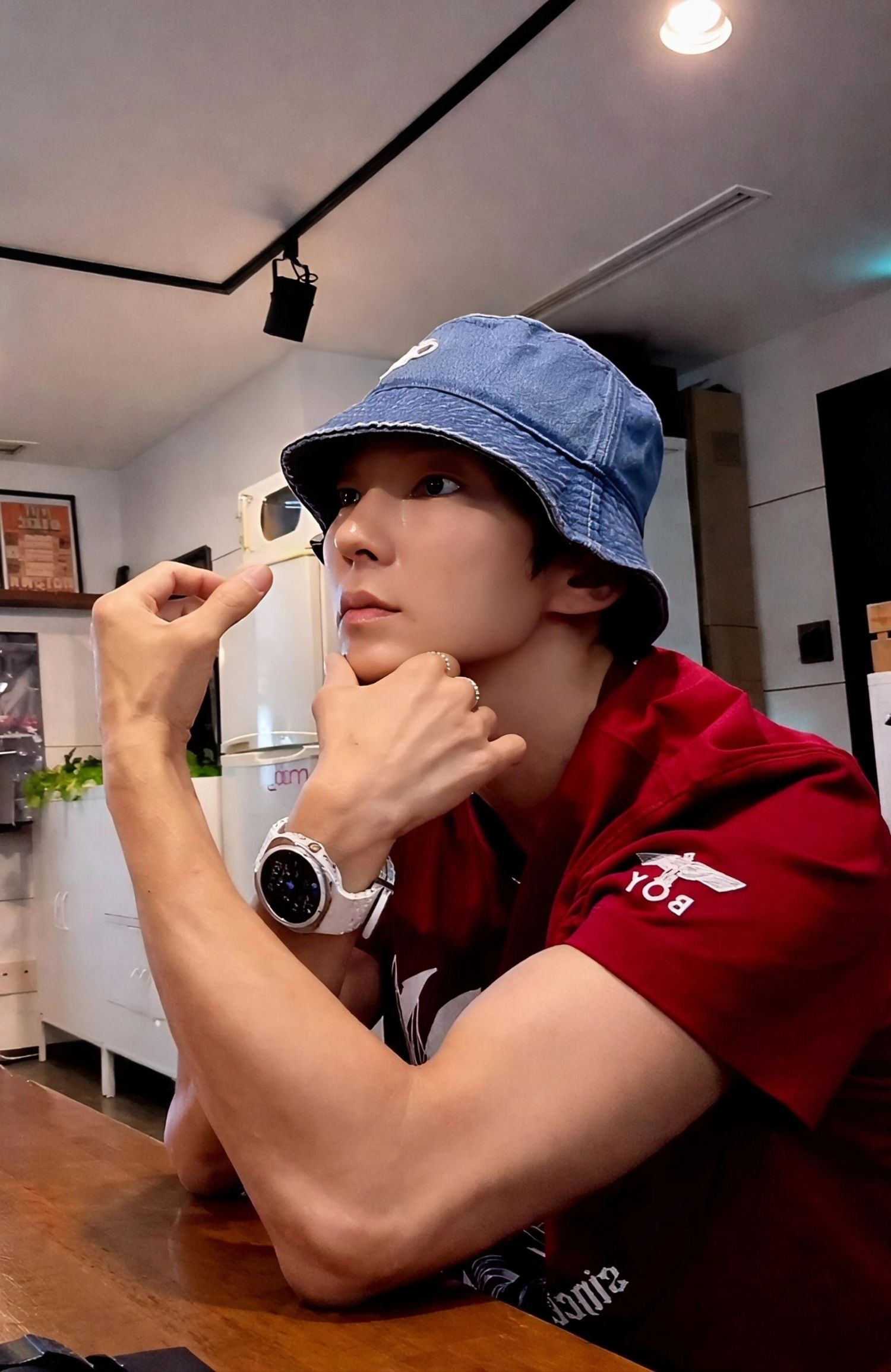 A moment captured by a fan of Lee Joongi