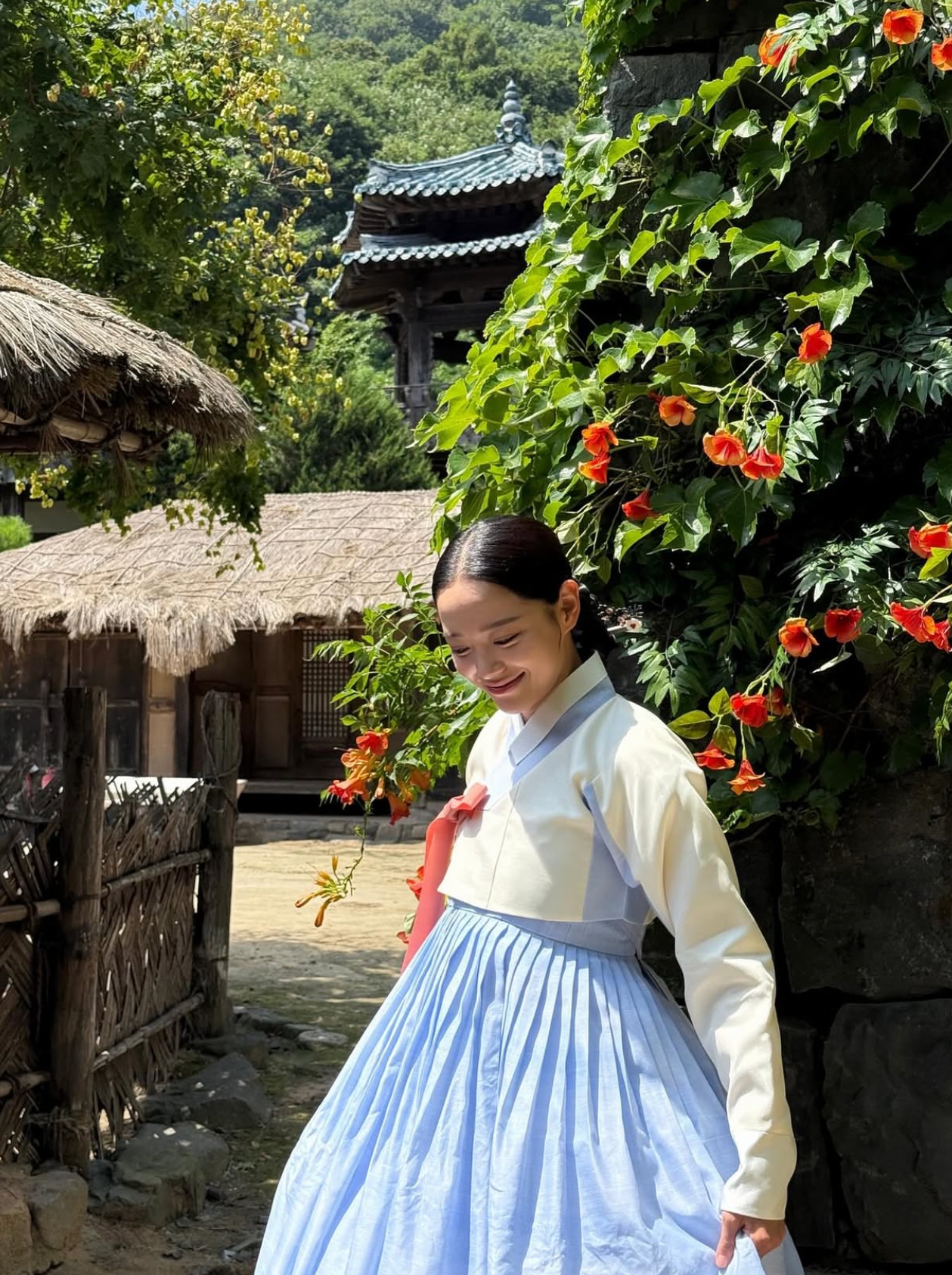 Recent activity shot of Kim Sejeong
