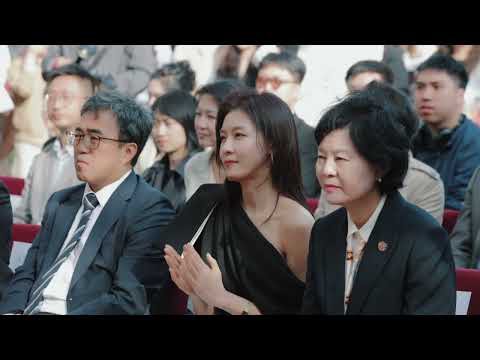 Behind-the-scenes cut of Ha Jiwon