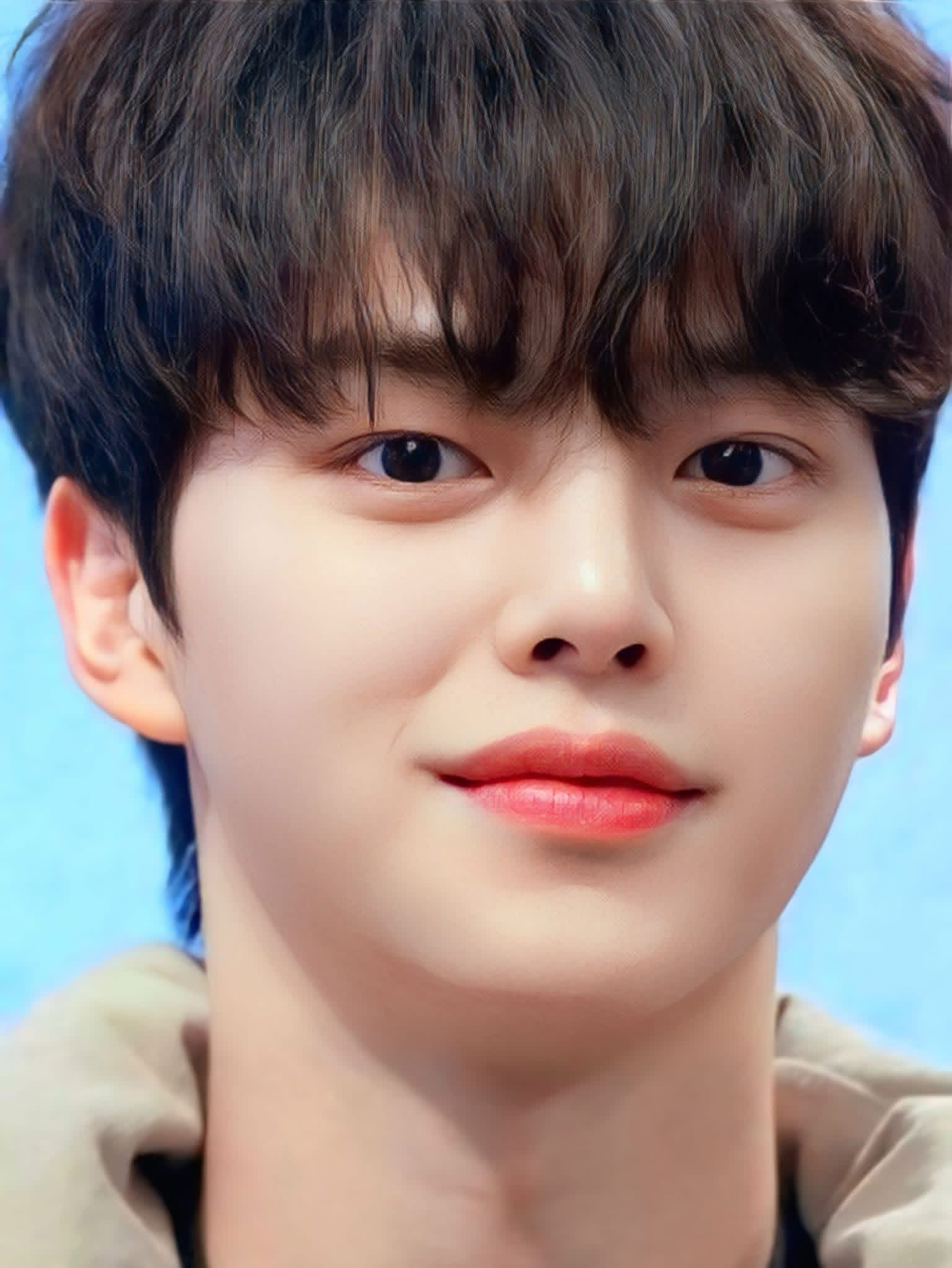 Latest photo of Song Kang