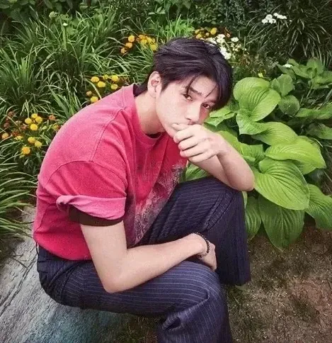 Behind-the-scenes cut of Ong Seongwu