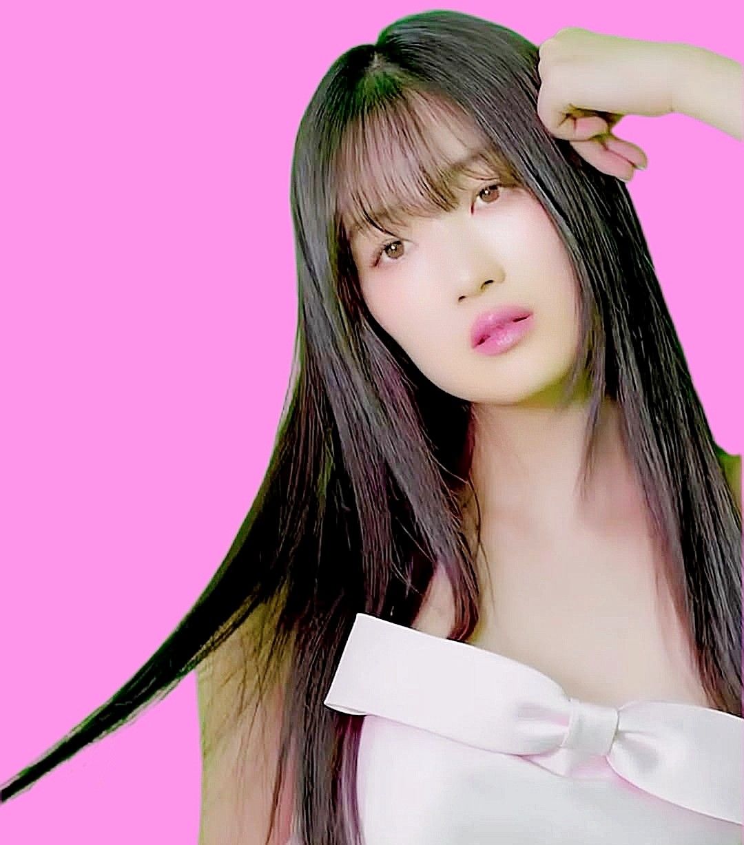 Behind-the-scenes cut of Kim Hyeyoon