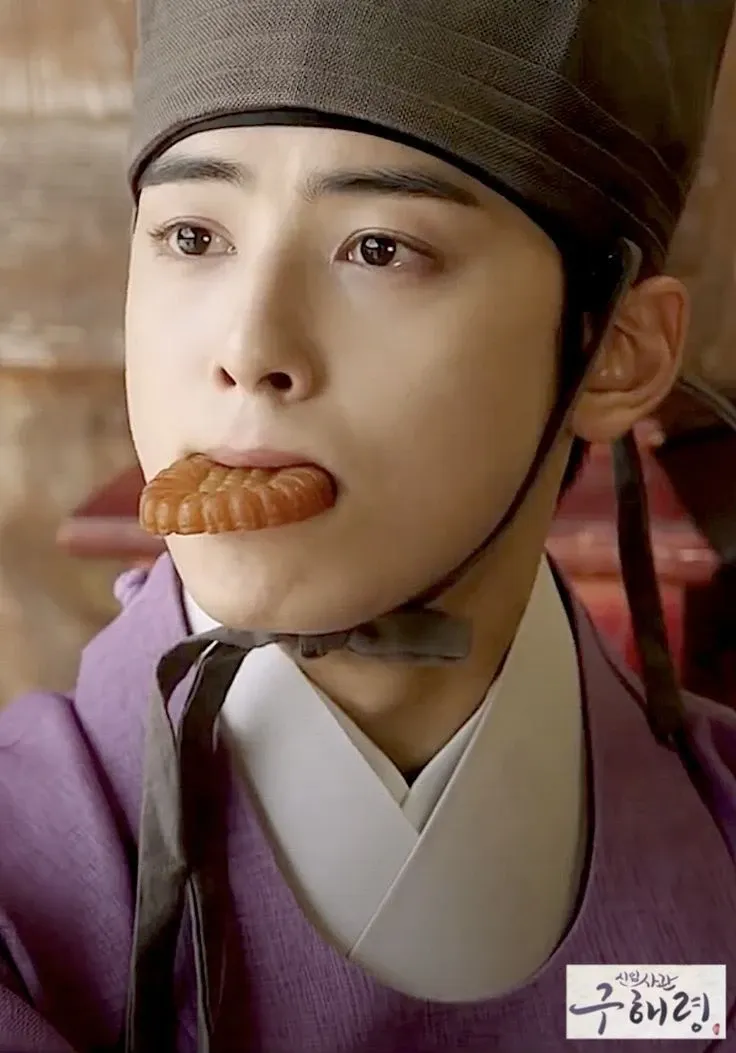 A moment captured by a fan of Cha Eunwoo