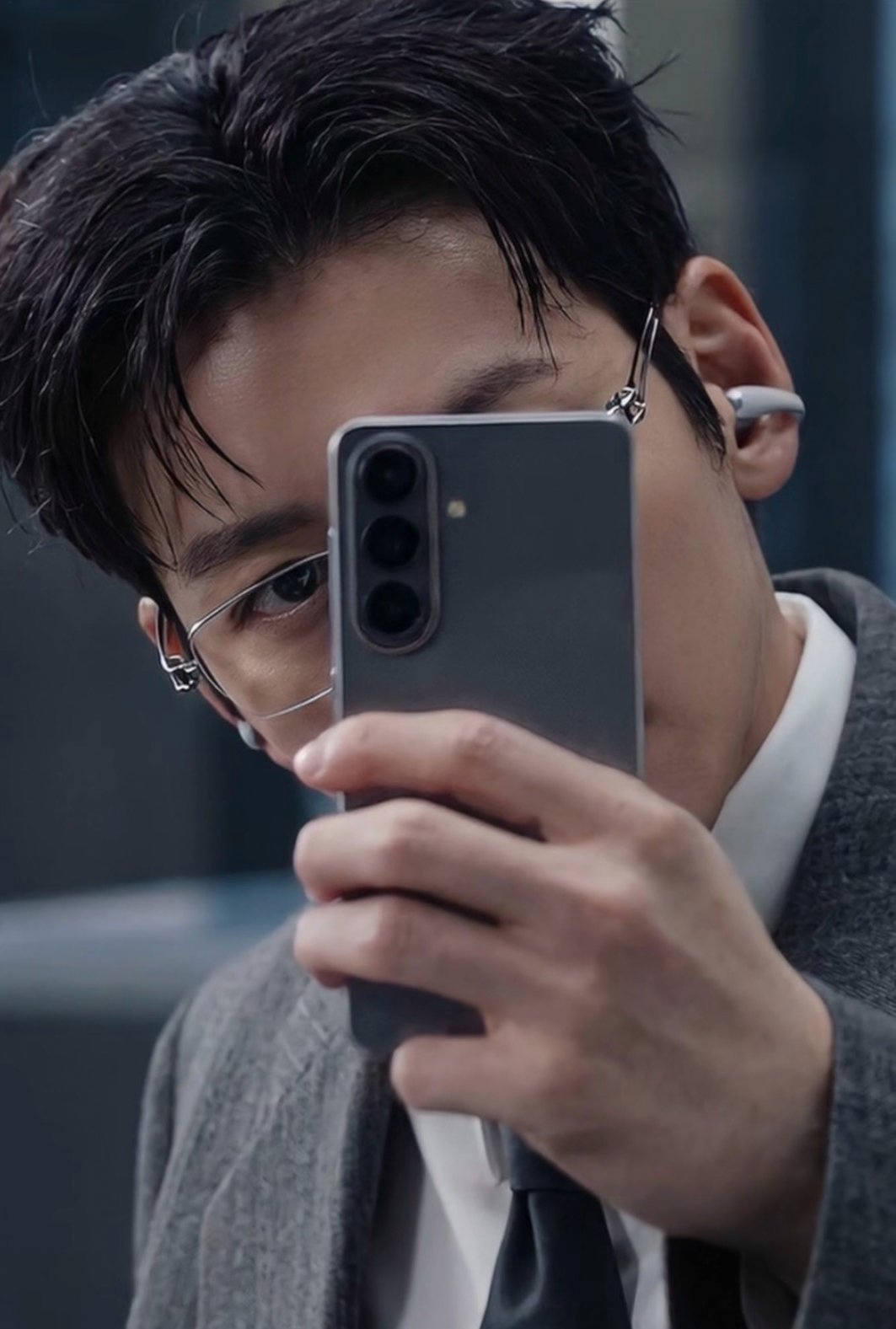 Behind-the-scenes cut of Ji Changwook