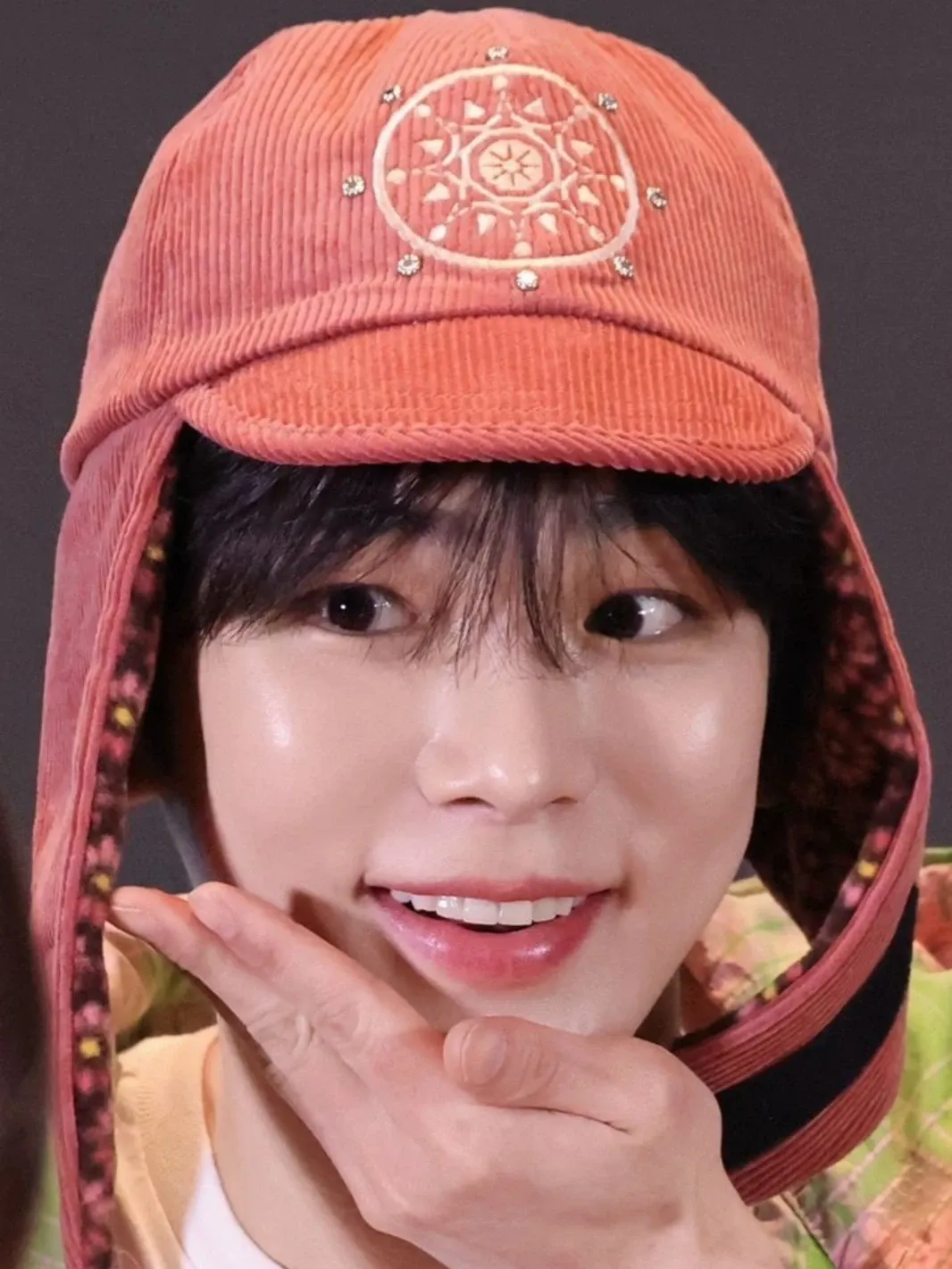 Behind-the-scenes cut of Key