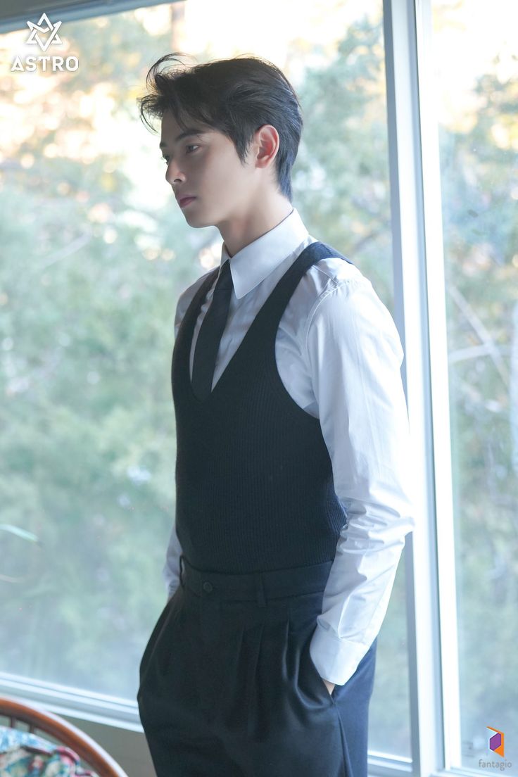 Latest photo of Cha Eunwoo