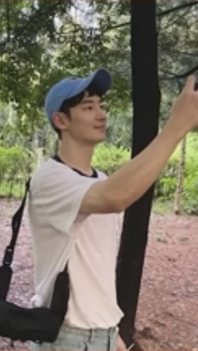A moment captured by a fan of Lee Jaehoon