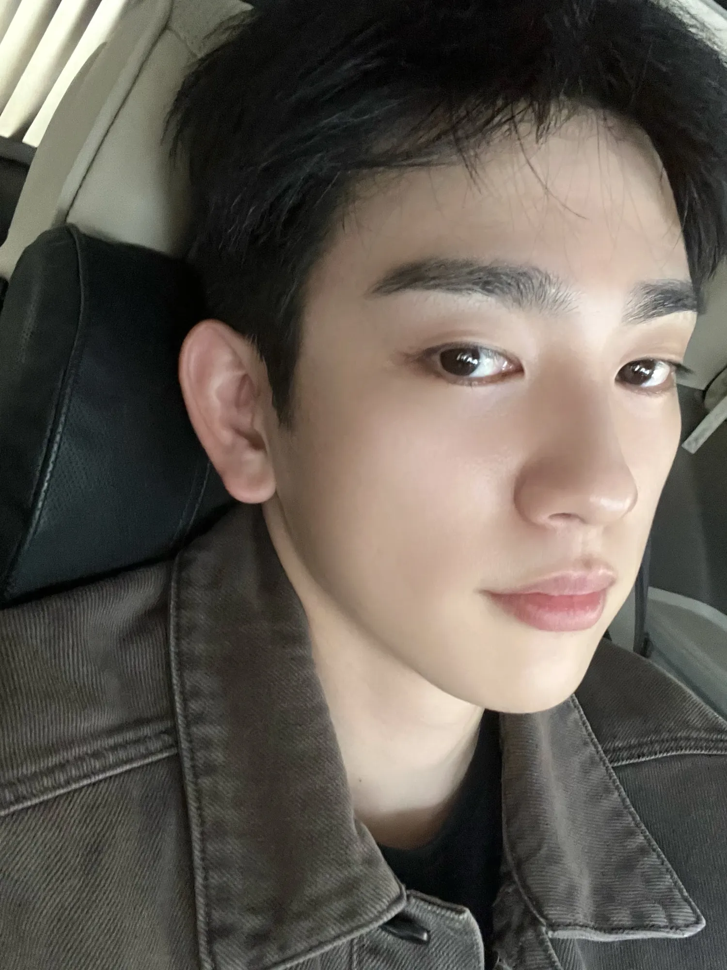 Foto kegiatan terbaru dari Park Jinyoung