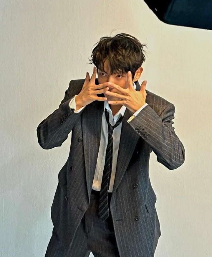 Recent activity shot of Lee Joongi