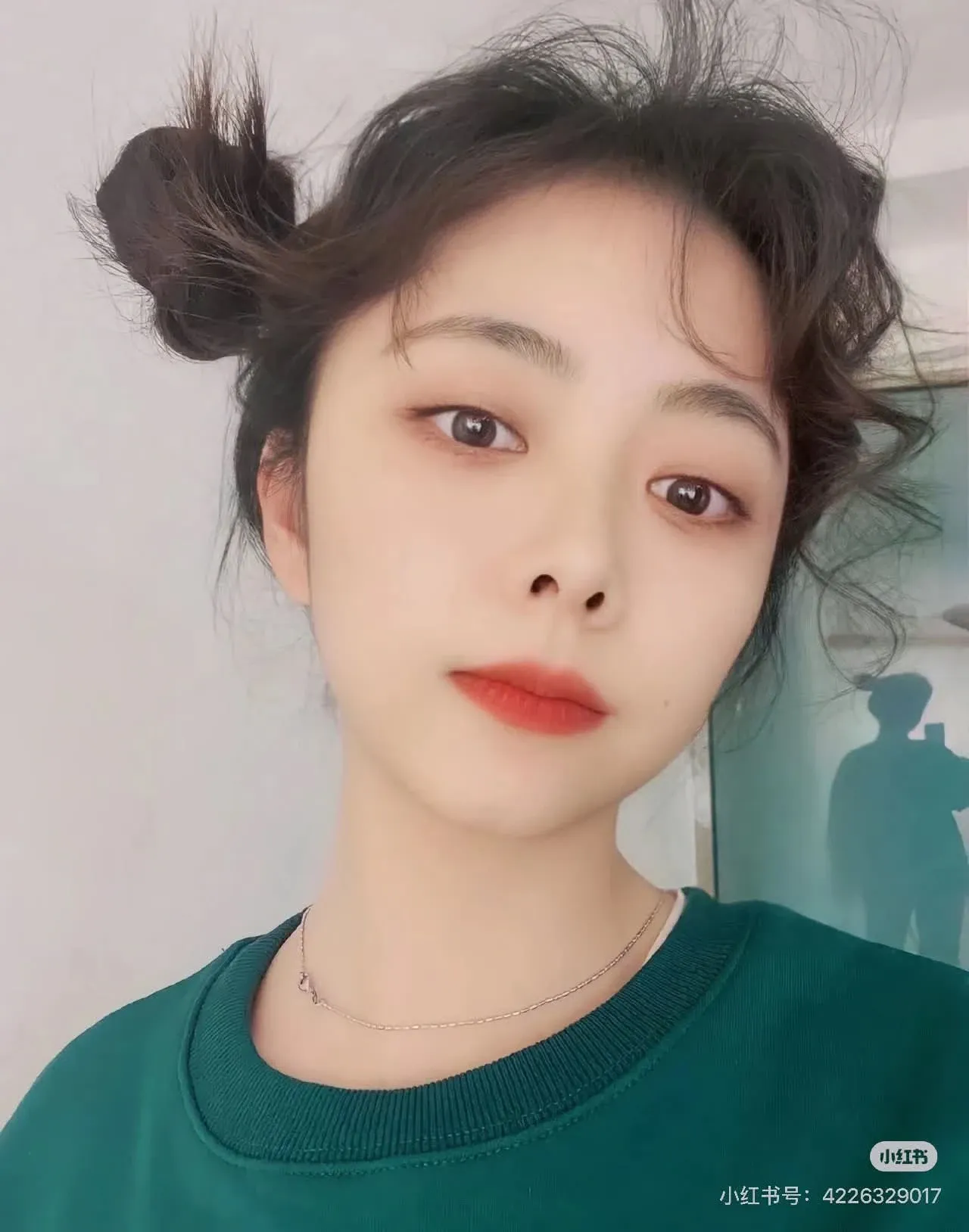 Behind-the-scenes cut of Tan Song Yun