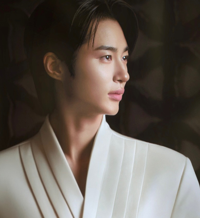 Behind-the-scenes cut of Byeon Wooseok