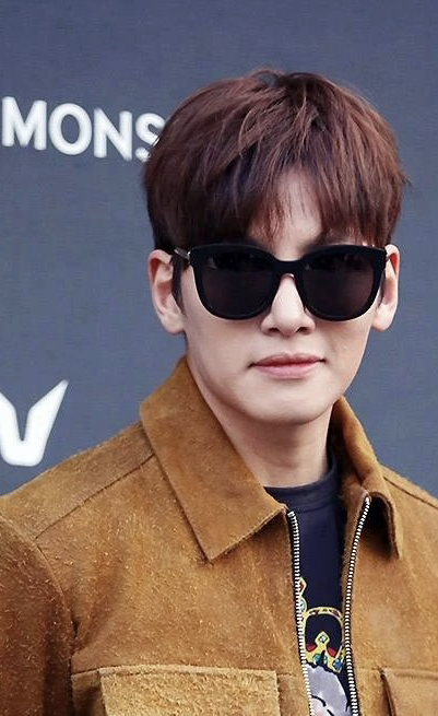 チ・チャンウクのビハインドカット