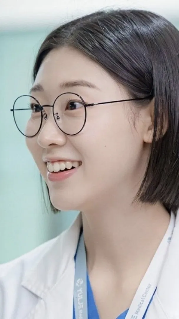 Han Yeji background image recommended by Choeaedol Celeb fandom