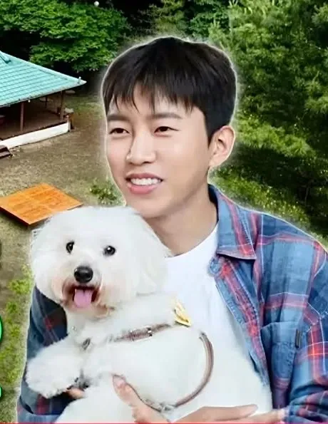 Momen yang diabadikan oleh penggemar Lim Youngwoong