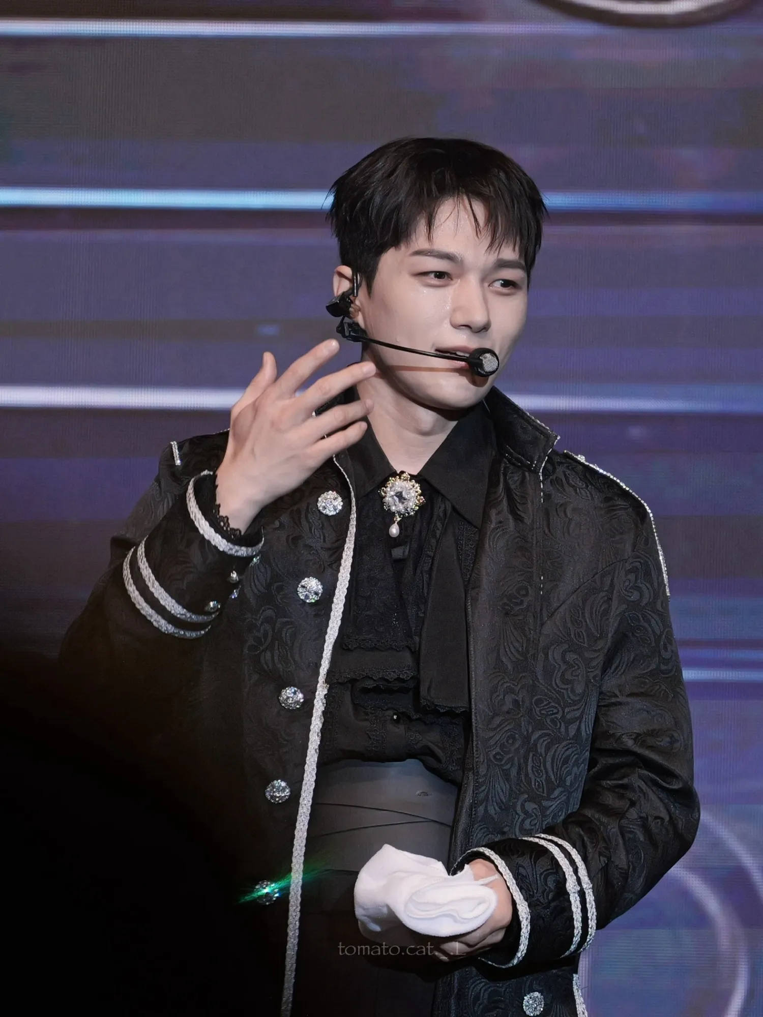 Recent activity shot of Kim Myungsoo (L)