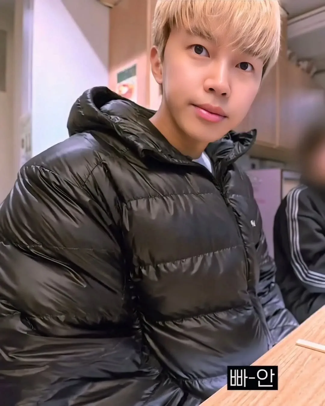 Momen yang diabadikan oleh penggemar Lim Youngwoong