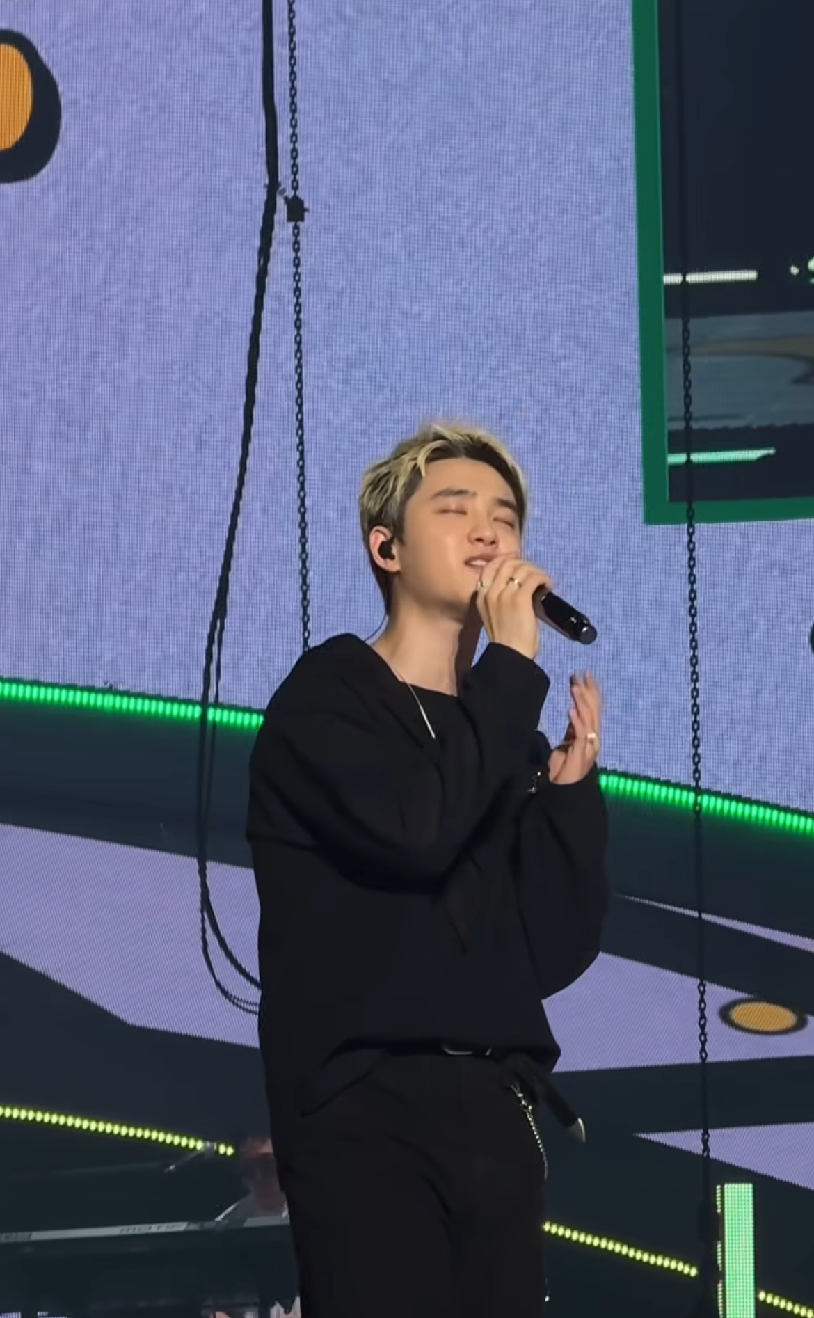 Momen yang diabadikan oleh penggemar Doh Kyungsoo (D.O.)