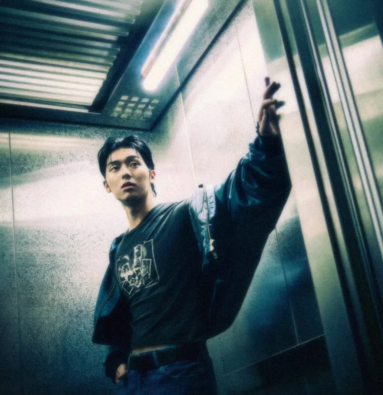 Behind-the-scenes cut of Choi Hyunwook