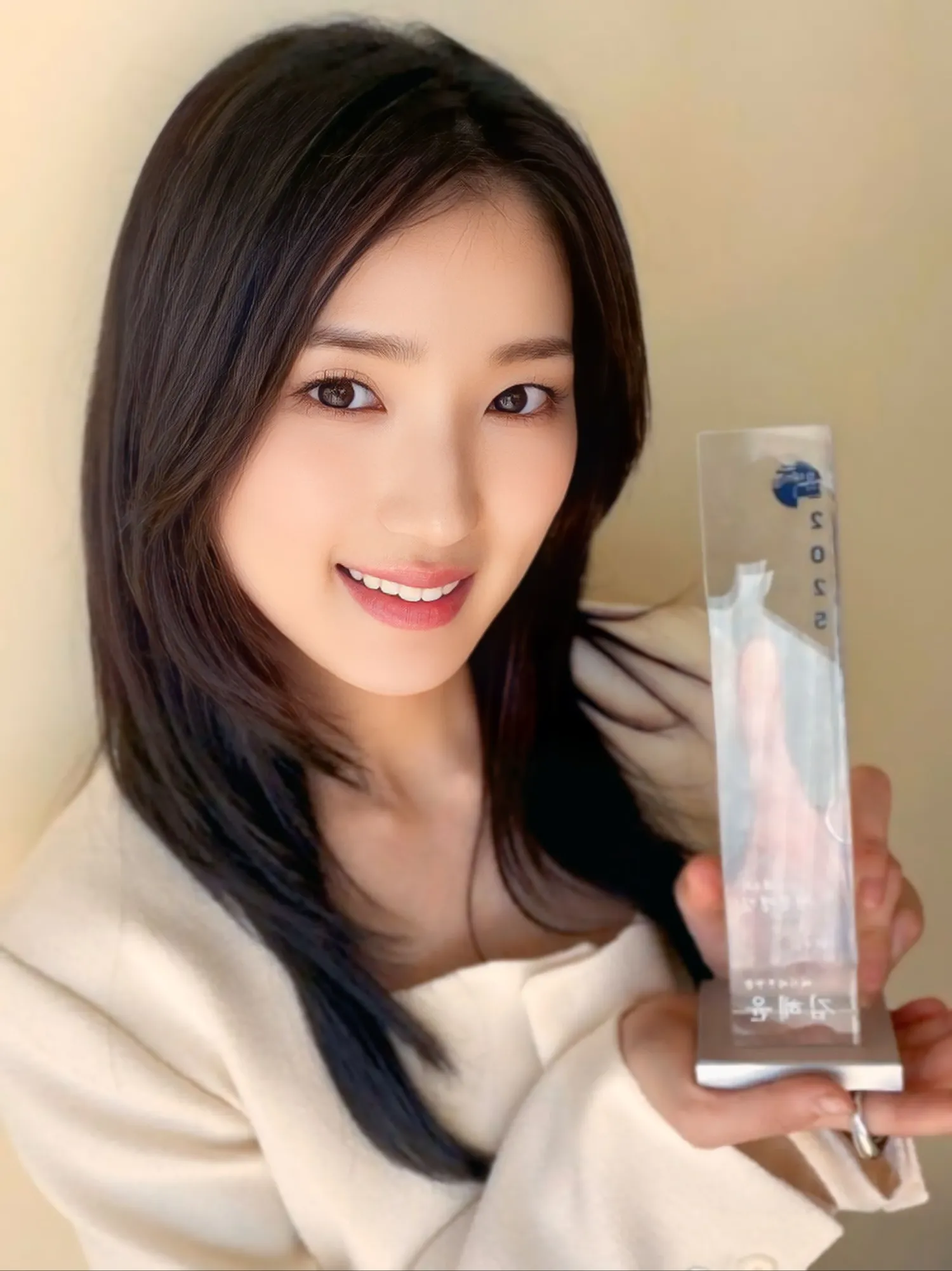 Recent activity shot of Kim Hyeyoon