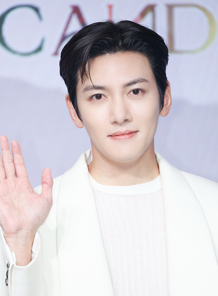 Recent activity shot of Ji Changwook