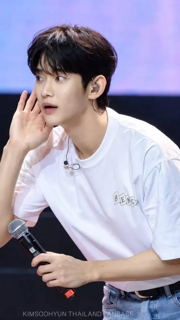 Recent activity shot of Kim Soohyun
