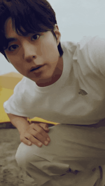 Recent activity shot of Park Bogum